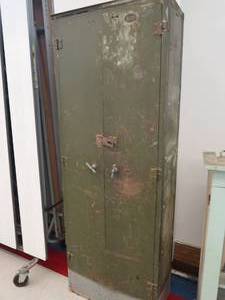 lot 236 image: STEEL EQUIPMENT CABINET