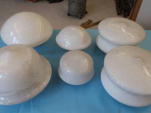 lot 261 image: 6 VINTAGE LIGHT GLOBES