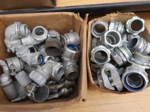 lot 295 image: MIXED LOT OF FLEXIBLE METALLIC TUBING AND MORE