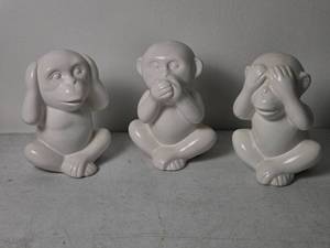 lot 51 image: White Ceramic Monkey Statues  Hear See Speak No Evil
