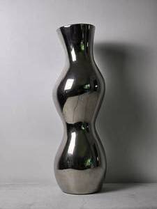lot 53 image: Smokey Silver Glaze Curvy Vase