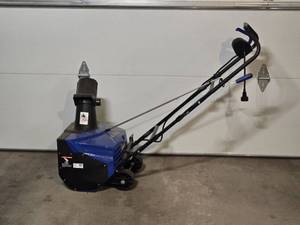 lot 45 image: Snow Joe Electric Snow Blower  Model SJ623E