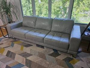 lot 3 image: Seattle Gray Leather Sofa with Chrome Legs