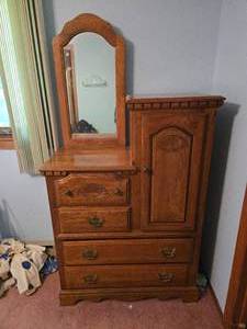 lot 17 image: Drop Side Dresser with Mirror and Cabinet