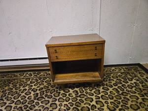 lot 28 image: Mid-Century Modern Wooden Nightstand