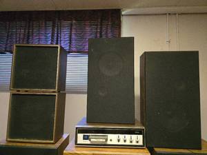 lot 34 image: RCA Mark Eight Stereo with Speakers and 8-Track Player