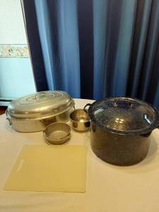 lot 87 image: Waterbath Canner and Aluminum Roaster