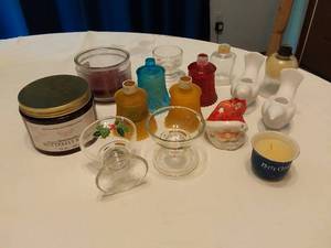 lot 104 image: Variety of Glass and Ceramic Candle Holders and Figurines