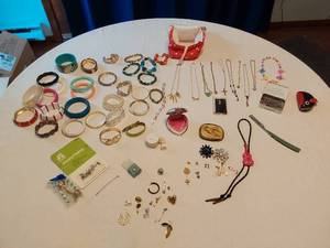 lot 123 image: Assorted Jewelry including Bracelets, Necklaces, Earrings, and Accessories