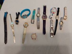 lot 124 image: Lot of Watches in Various Styles and Brands