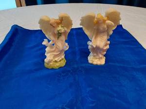 lot 133 image: Seraphim Classics Angel Figurines