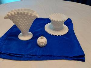 lot 144 image: White Hobnail Milk Glass Vase, Pot and Small Bottle