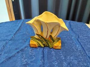 lot 151 image: McCoy Triple Calla Lily Vase