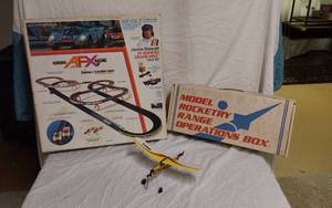 lot 218 image: Aurora AFX Racing Set and Model Rocketry Box with Accessories