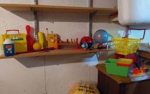 lot 228 image: Toys Collection Including Snoopy Lunchbox, Globe, and More