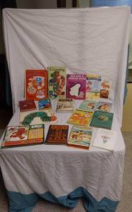 lot 239 image: Childrens Books Including The Very Hungry Caterpillar and The Gingerbread Boy, Various Titles