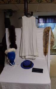 lot 258 image: Mink Shawl and other Vintage Clothing and Accessories Lot