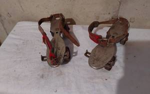 lot 265 image: Vintage Metal Roller Skates with Adjustable Straps