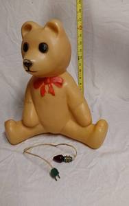 lot 308 image: Vintage Bear Blow Mold Light with Cord and Bulb About 17 Tall