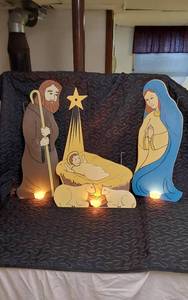 lot 323 image: Nativity Scene Lighted Display