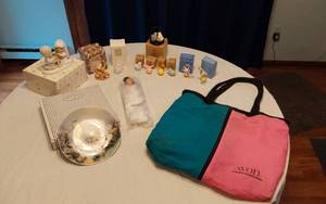 lot 360 image: Avon Collectibles and Gift Items including Bags and Figurines