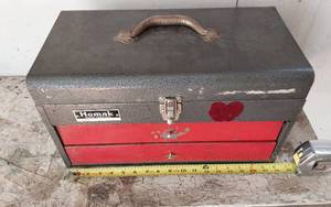 lot 386 image: Homak Chicago, Illinois Tool Chest with Contents