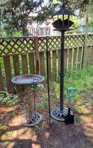 lot 414 image: Lamp Post and Bird Bath  and Other Garden Decor