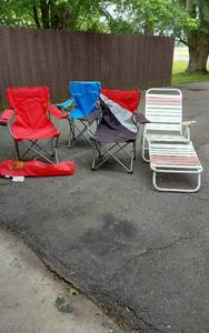 lot 423 image: Folding Lawn and Camping Chairs