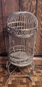 lot 38 image: Ornate Metal Birdhouse