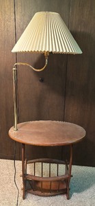 lot 154 image: Lovely Vintage Lamp Table