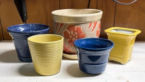 lot 216 image: Five Pretty Planter Pots