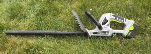 lot 285 image: Earthwise Hedge Trimmer Model CHT10122