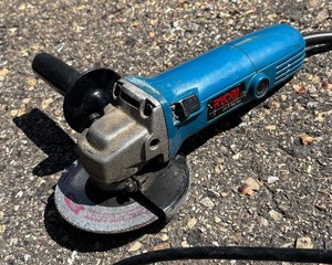 lot 335 image: Ryobi Angle Grinder Model G-1155C