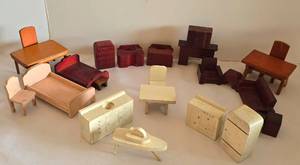 lot 260 image: Sweet Collection of Wooden Dollhouse Furniture