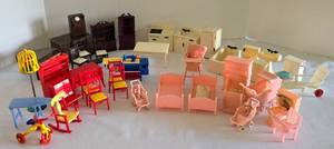 lot 313 image: Fun Dollhouse Furniture Grouping