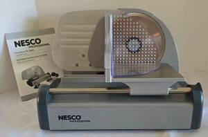 lot 318 image: Nesco Professional Food Slicer
