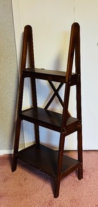 lot 64 image: Wood Three Shelf Angled Display  Bookcase