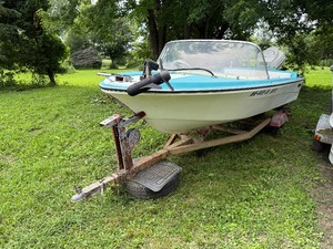 lot 1 image: Sear Boat and Trailer with 50hp Johnson