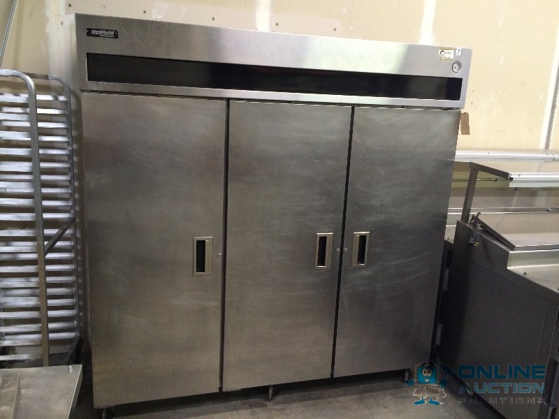 lot 8 image: Delfield 3 door Upright Reach-in cooler (Refrigerator)