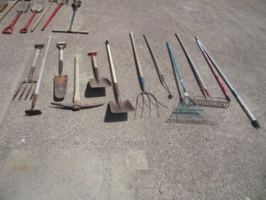 lot 30 image: Misc Hand Tools