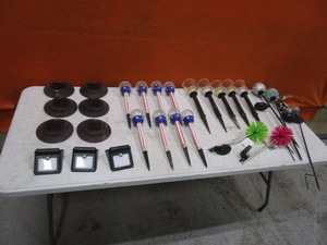 lot 64 image: Solar Landscape Lights