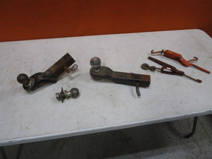 lot 159 image: Receiver Hitches & Chain Binders