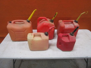 lot 261 image: Gas Jugs