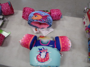 lot 289 image: Pool Life Jackets