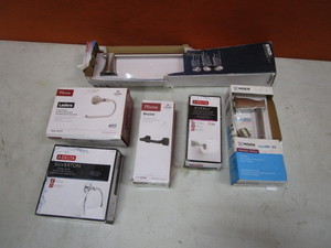 lot 300 image: Bathroom Accessories