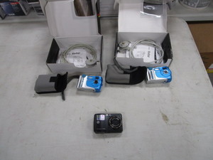 lot 328 image: Digital Cameras