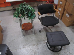 lot 474 image: Chair, Ottoman, End Table