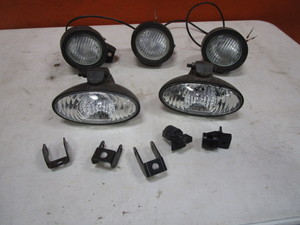 lot 4-G image: (5) 12v Lights