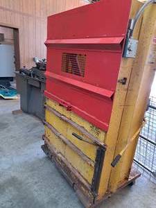 lot 22 image: Ver-tech Compactor