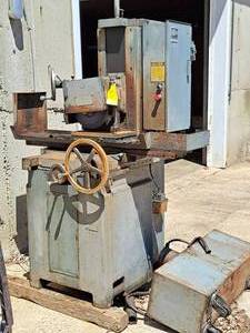 lot 11 image: Gardner Model 1015 Surface Grinder
